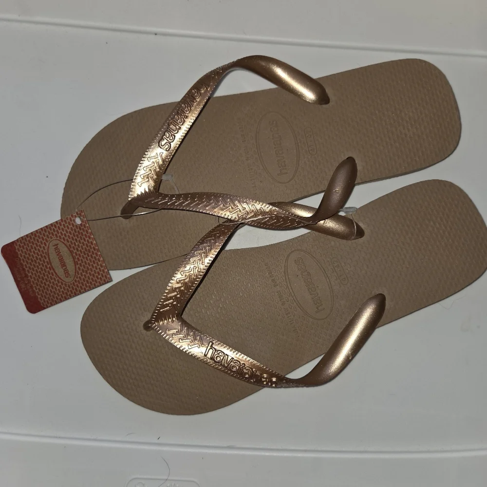 Havaianas Women's Metallic rose gold thong flip flops nwt Sandals 41-42 - Picture 4 of 6